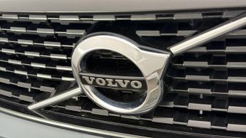 Volvo XC40 RECHARGE T4 R-DESIGN