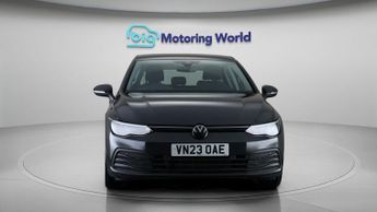 Volkswagen Golf LIFE ETSI DSG
