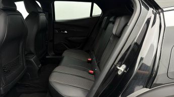 Peugeot E-2008 GT