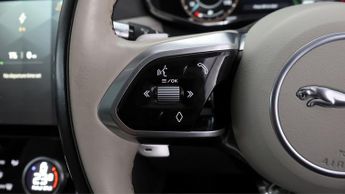 Jaguar F-PACE S