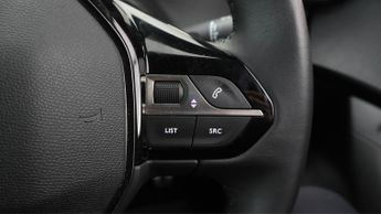 Peugeot E-2008 ALLURE PREMIUM PLUS