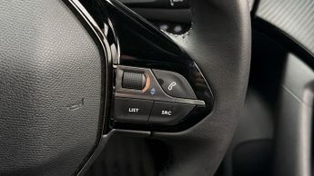 Peugeot E-2008 ALLURE PREMIUM PLUS