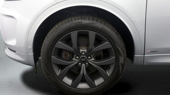 Land Rover Discovery Sport R-DYNAMIC SE