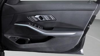 BMW 3 Series 330E SPORT