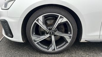 Audi A4 TDI S LINE BLACK EDITION
