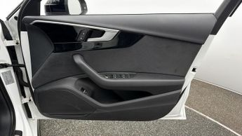 Audi A4 TDI S LINE BLACK EDITION