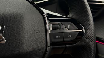 Peugeot E-208 GT
