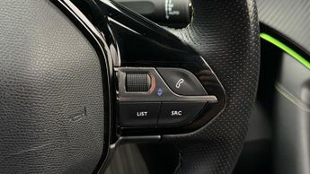 Peugeot E-2008 GT