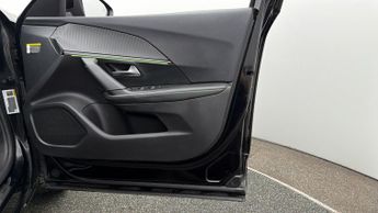 Peugeot E-2008 GT