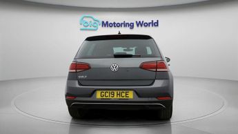 Volkswagen Golf MATCH TDI DSG