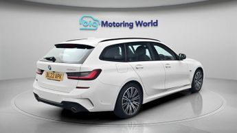 BMW 3 Series 330E M SPORT