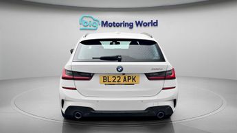 BMW 3 Series 330E M SPORT