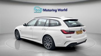 BMW 3 Series 330E M SPORT