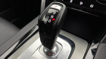 Land Rover Discovery Sport R-DYNAMIC HSE