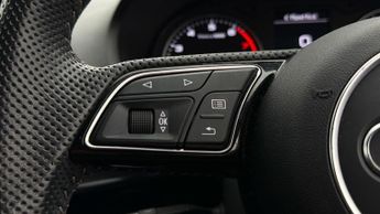 Audi Q2 TFSI S LINE BLACK EDITION
