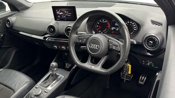 Audi Q2 TFSI S LINE BLACK EDITION