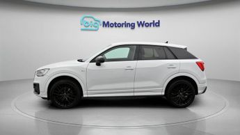 Audi Q2 TFSI S LINE BLACK EDITION