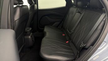 Ford Mustang Mach-E BASE