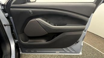 Ford Mustang Mach-E BASE