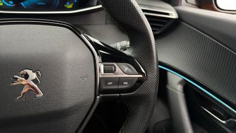 Peugeot E-2008 GT