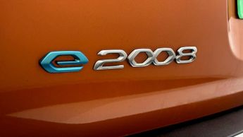 Peugeot E-2008 GT