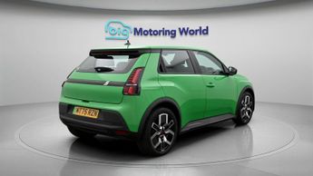 Renault 5 E-Tech electric EVOLUTION E-TECH