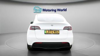 Tesla Model Y LONG RANGE AWD