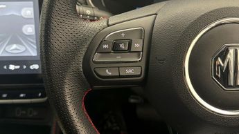 MG MG ZS TROPHY CONNECT