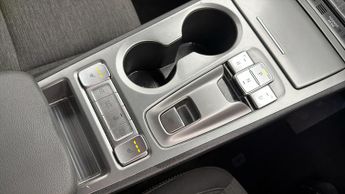 Hyundai KONA PREMIUM