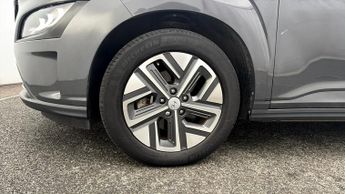 Hyundai KONA PREMIUM