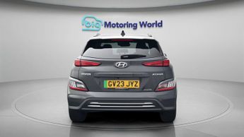 Hyundai KONA PREMIUM