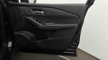 Nissan Qashqai DIG-T ACENTA PREMIUM DCT