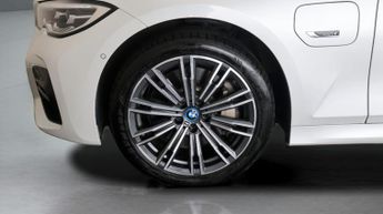 BMW 3 Series 330E M SPORT