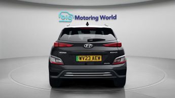 Hyundai KONA PREMIUM