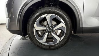 Nissan Qashqai DIG-T N-CONNECTA DCT