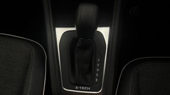 Renault Captur TECHNO E-TECH