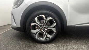 Renault Captur TECHNO E-TECH