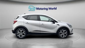 Renault Captur TECHNO E-TECH