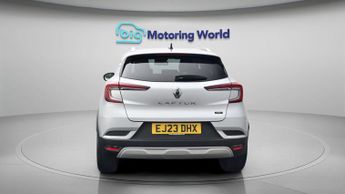 Renault Captur TECHNO E-TECH