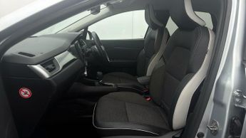 Renault Captur TECHNO E-TECH
