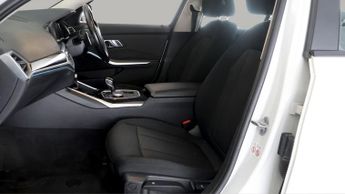 BMW 3 Series 330E SE PRO