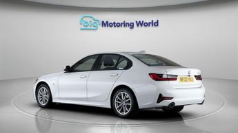 BMW 3 Series 330E SE PRO