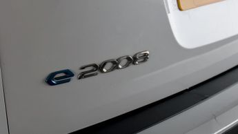 Peugeot E-2008 ALLURE PREMIUM PLUS