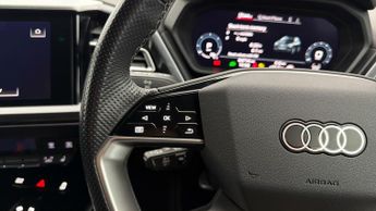 Audi Q4 e-tron S LINE