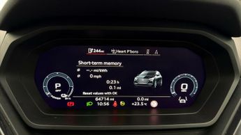 Audi Q4 e-tron S LINE