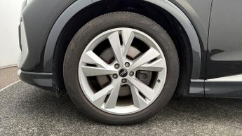 Audi Q4 e-tron S LINE
