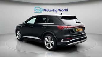 Audi Q4 e-tron S LINE
