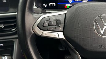 Volkswagen T-Roc LIFE TSI DSG