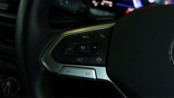 Volkswagen T-Cross SE TSI DSG
