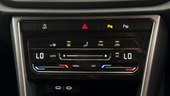 Volkswagen T-Roc LIFE TSI DSG